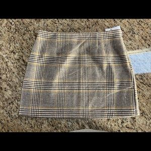 F21 short brown mustard skirt NWT Large
